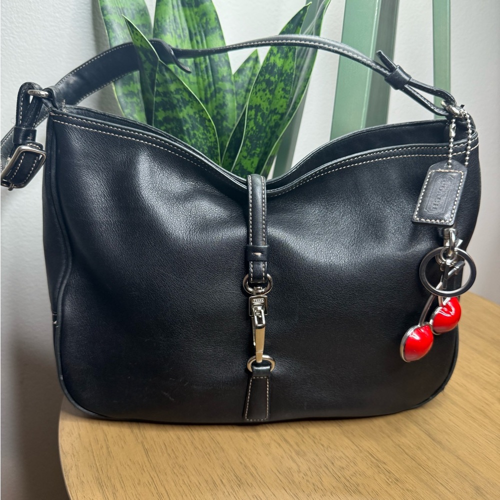 Vintage Coach Hampton Clip Black Leather Shoulder Bag